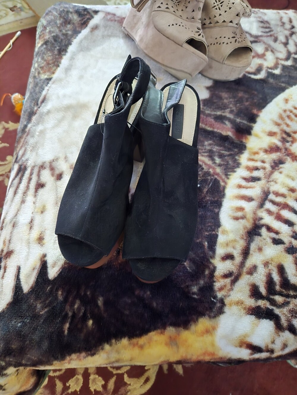 Women’s Black Open-Toe Slingback Heeled Sandals